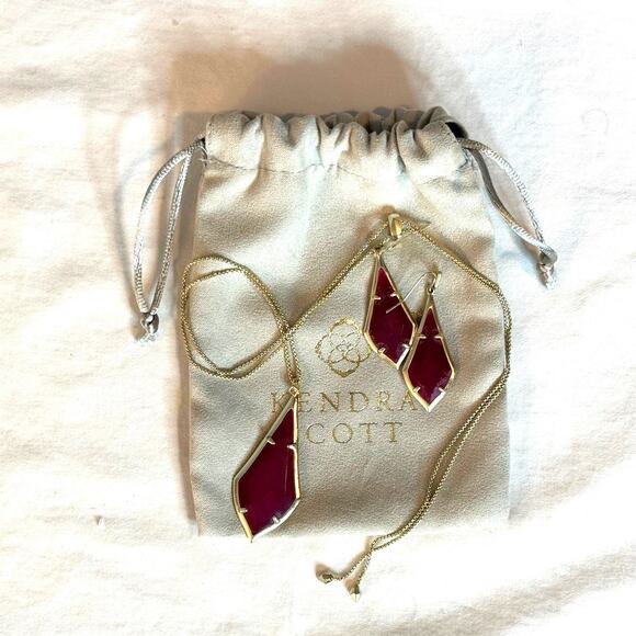 Kendra Scott Necklace And Earrings Magenta Pink & Gold - Picture 6 of 9